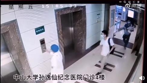 帥！廣州醫(yī)生抱患者1分鐘跑下4層樓送急救